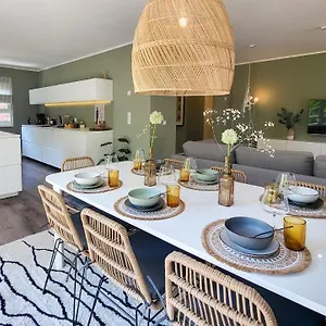 https://jooyful-stays-apartment.dusseldorf-hotel.net