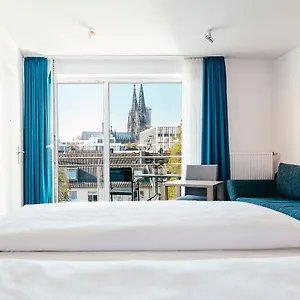 https://haus-am-dom-apartments-und-ferienwohnungen.topcolognehotels.com
