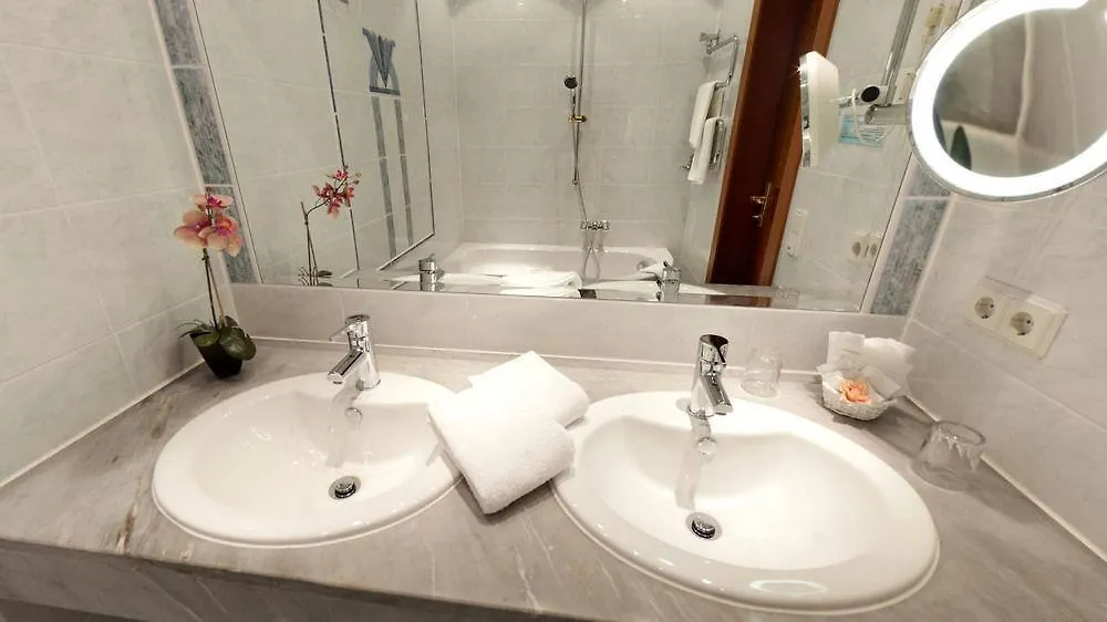 **** Отель Post-Hotel Миттенвальд Германия